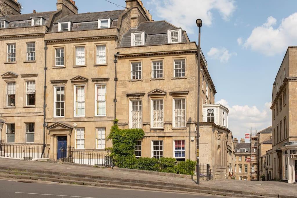 Spacious Apartment - 5 Minutes Walk To Bath Abbey 外观 照片
