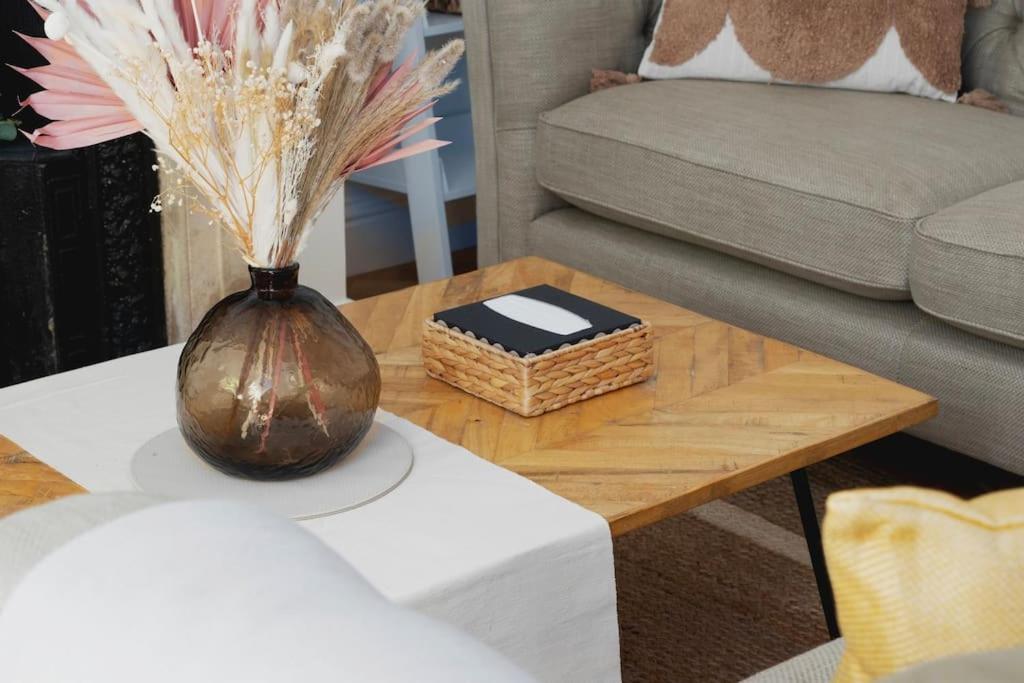 Spacious Apartment - 5 Minutes Walk To Bath Abbey 外观 照片