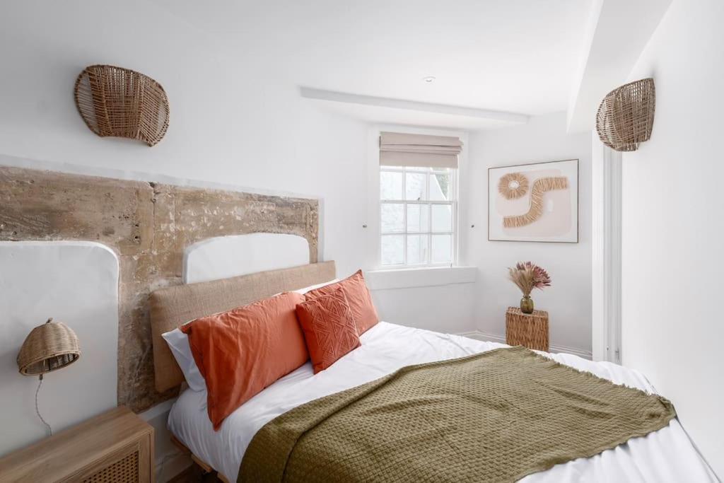 Spacious Apartment - 5 Minutes Walk To Bath Abbey 外观 照片